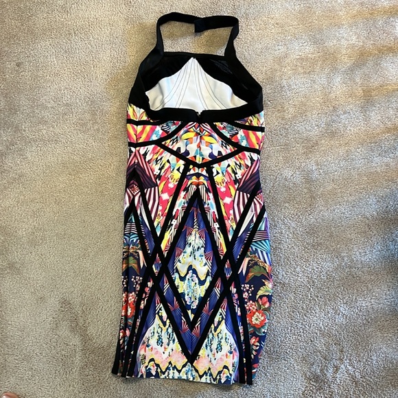 Perfect condition very flattering multicolored dress with stretch material - Picture 2 of 3